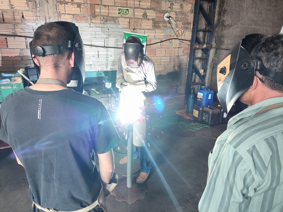 Segundo curso de soldador do SENAR em parceria com a Câmara de Vereadores capacita nova turma